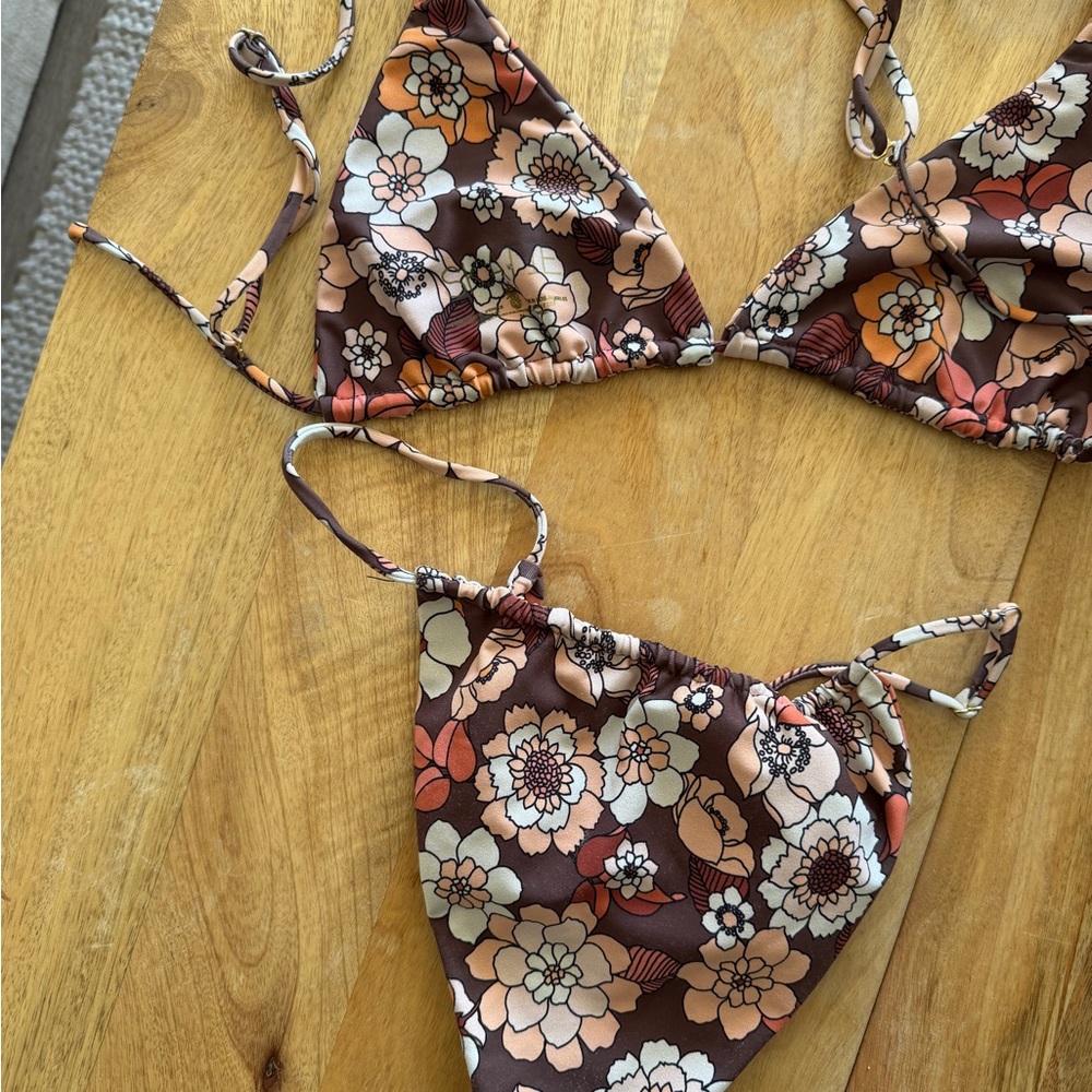 Skatie Bryon Bikini Set - Picture 2 of 5